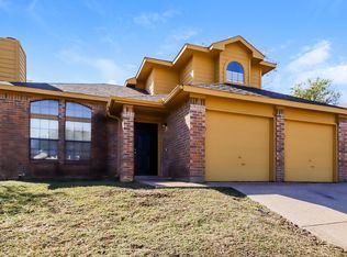 921 Richards Dr, Cedar Hill, TX 75104
