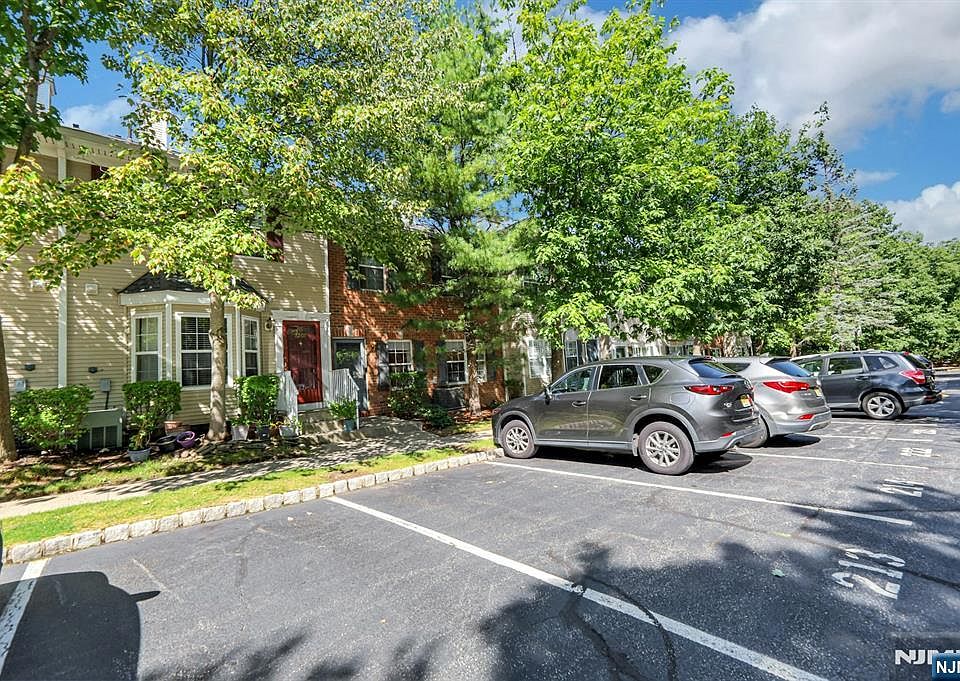 1st image of 2206 Lancaster Court