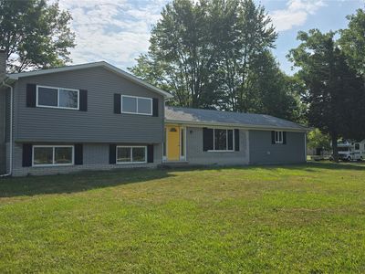 1695 Stoddard Rd, Columbus, MI, 48063