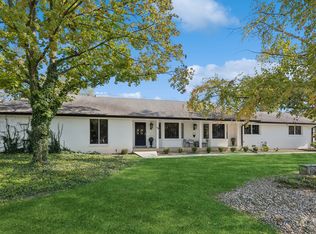 115 Red Barn Ln, Northfield, IL 60093