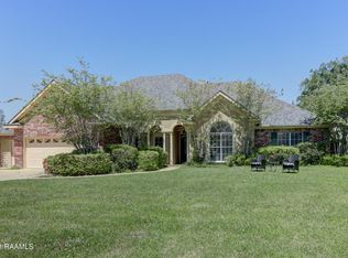 204 Oak Hollow Dr, Lafayette, LA 70508
