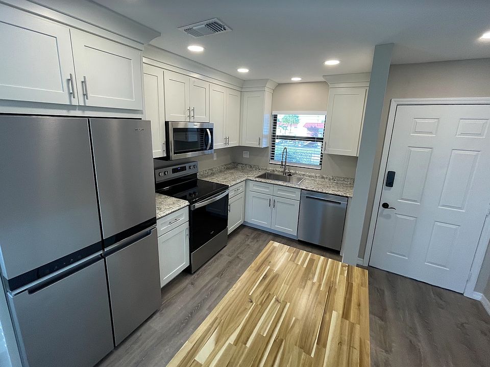 NEW Appliances, NEW cabinets, NEW butcherblock island!!