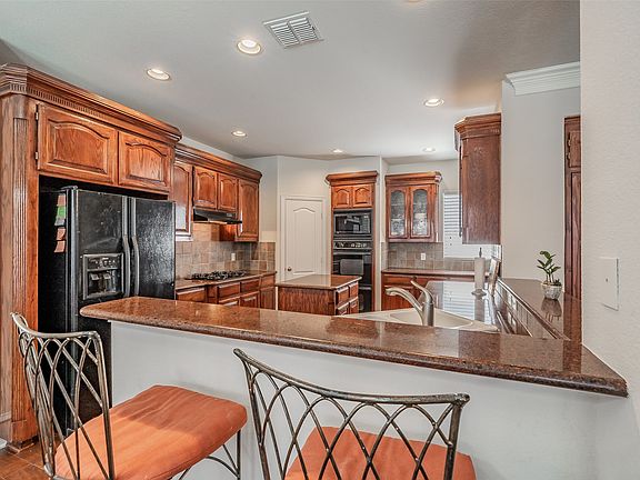 4th image of 4589 Mackey Ct