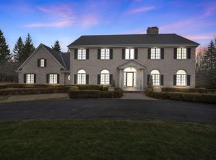 2412 W Range Line Ter, Mequon, WI 53092