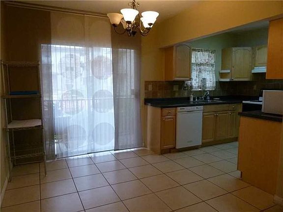 2nd image of 7505 SW 82nd St APT 115