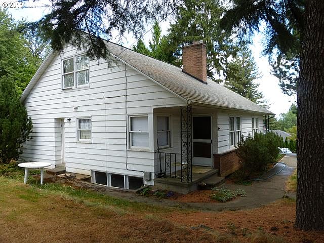 2nd image of 3923-3929 SW Marigold St
