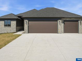 4300 Sundrop Ct, Lincoln, NE 68516