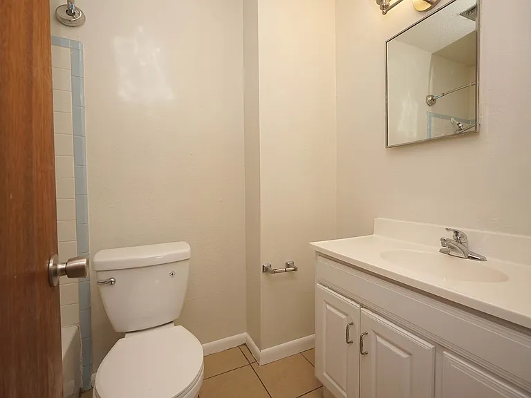 260 Glenview Ave — Photo 23