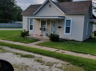 324 W 9th Ave, Monmouth, IL 61462