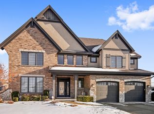 9029 Park Hill Ct, Hickory Hills, IL