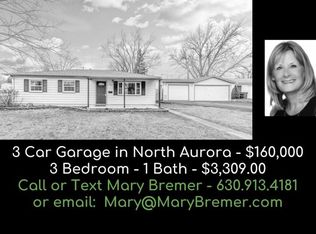 317 Spruce St, North Aurora, IL 60542