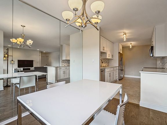 5th image of 3085 Pheasant Creek Dr APT 311