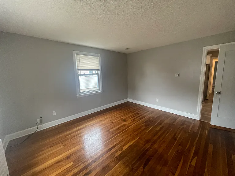 111 Sheldon Ter #1L — Photo 16