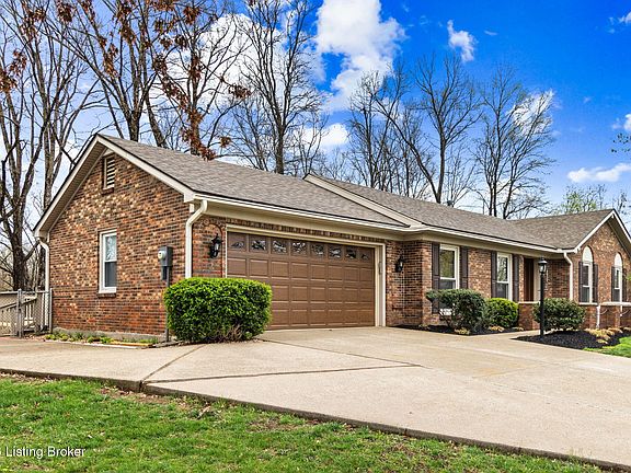 2nd image of 8817 Lakeridge Dr