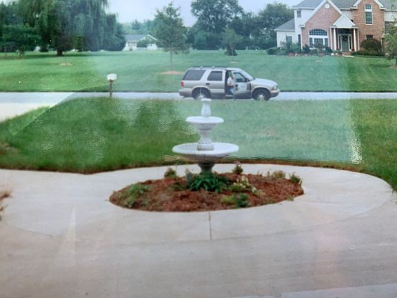 3rd image of 5 Hickory Ln E