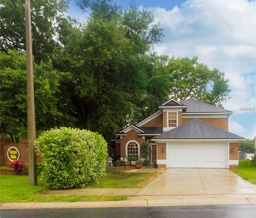 1st image of 217 Oak Park Pl