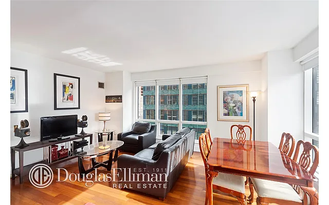 Sold by Douglas Elliman | media 22