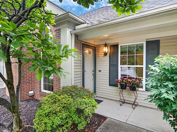 5th image of 3179 Orchard Way