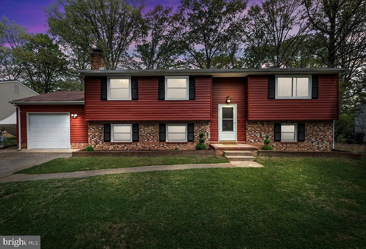 5523 Peters Ln photo 1