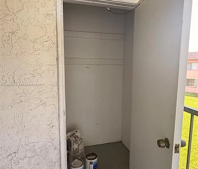 231 Lakeview Dr #204 — Photo 30