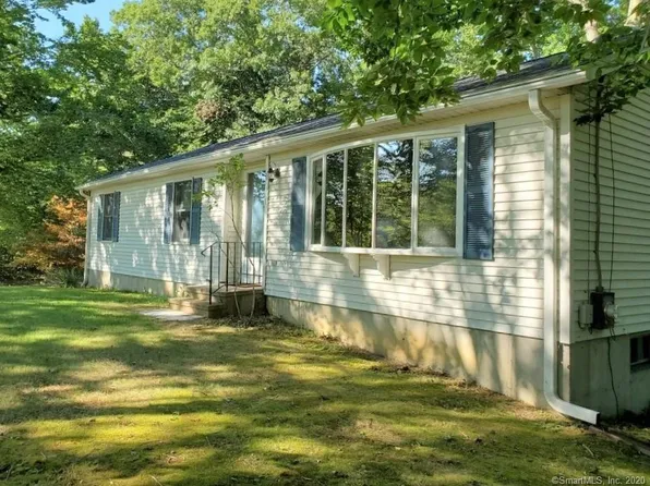 276 W Main St, Chester, CT 06412