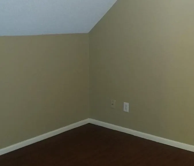 505 Hughes Dr — Photo 17