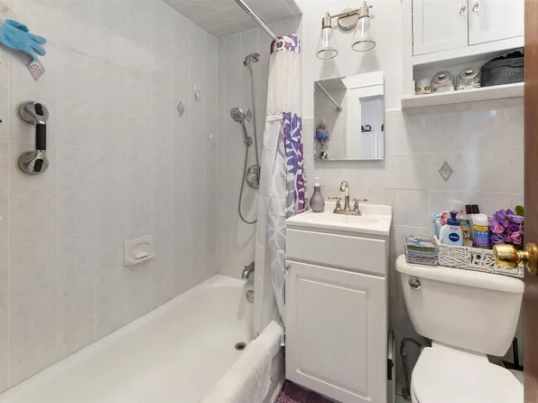 226 Brunswick Street image 10 of 20