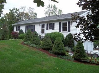 1 Sagendorf Ln, Wynantskill, NY 12198