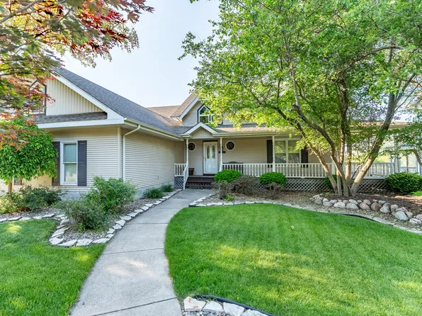 200 Golfview Dr, Schererville, IN 46375
