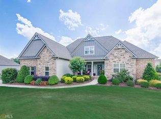 225 Homeplace Cir, Fayetteville, GA 30215