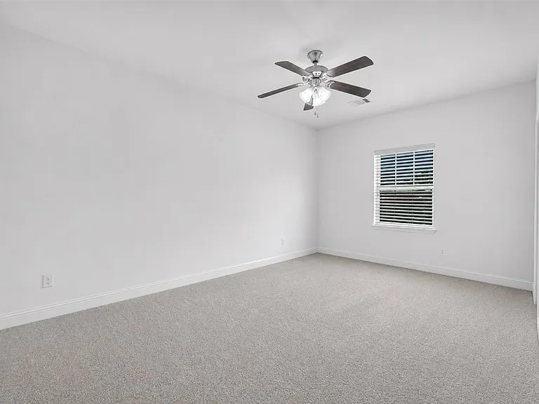 5946 Bradley Ct — Photo 23