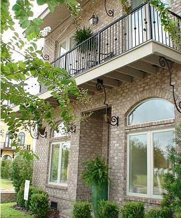 2nd image of 685 Aragon St