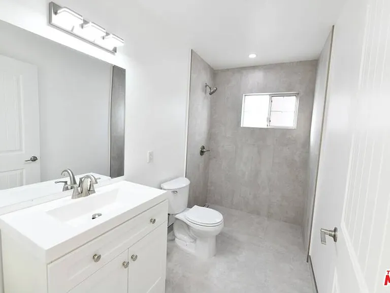 3125 Jacinto Ave — Photo 13