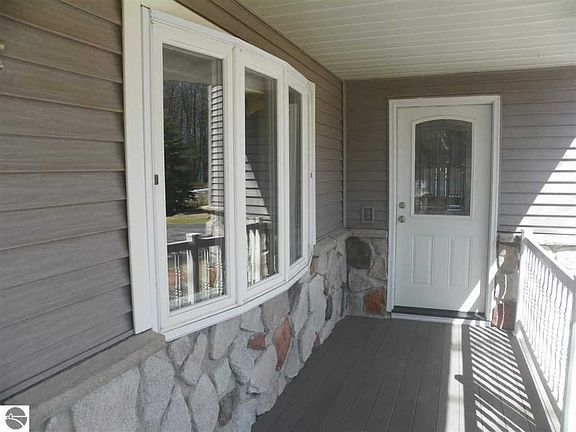 4th image of 8742 Red Pine Dr