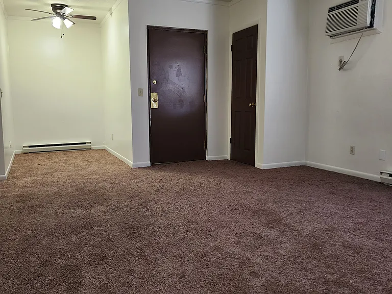 105 Martin Luther King Dr E #2 — Photo 15
