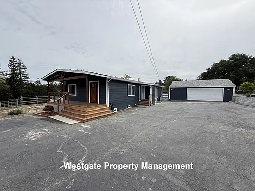 965 Eastman Ln Photo 1