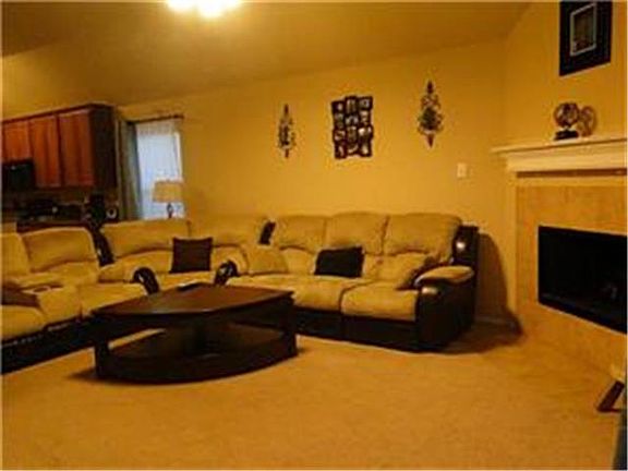 2nd image of 212 Singleton Dr