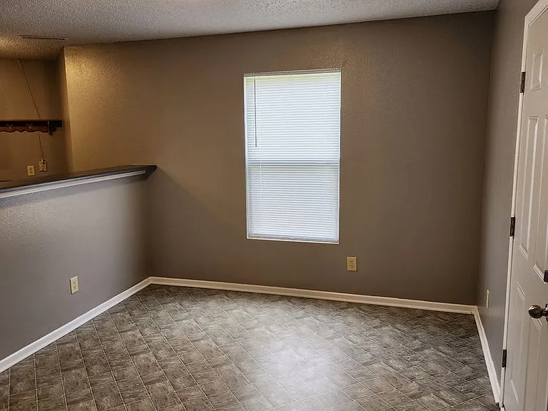 4221 Fletcher Dr — Photo 8
