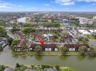 5545 Courtyard Dr, Pompano Beach, FL 33063