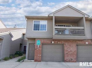 4515 N Thornhill Dr, Peoria, IL 61615
