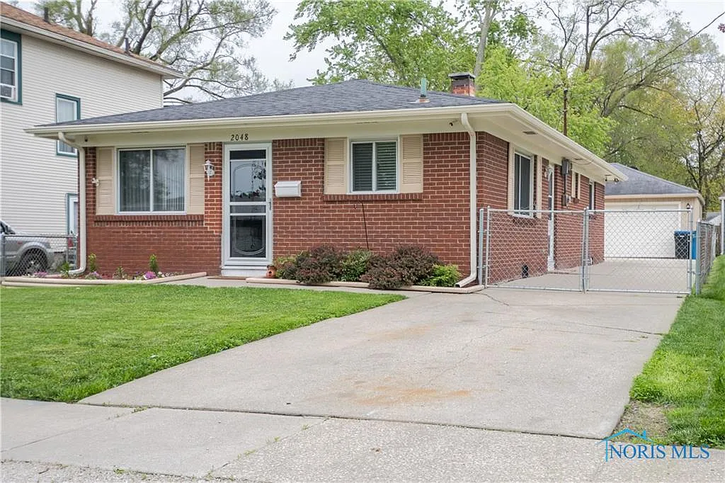 2048 Blandin Ave photo 1
