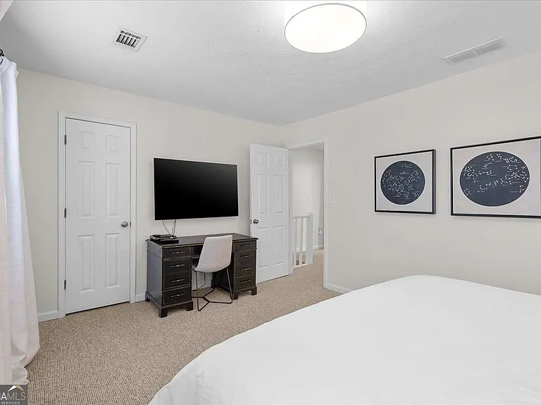 840 Rosedale Ave SE #B — Photo 14