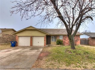 725 W Perry Dr, Mustang, OK 73064