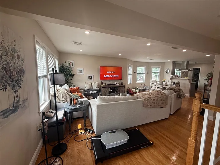 44 Ashland St #2F — Photo 17