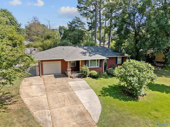 707 Graycroft Dr SW, Huntsville, AL 35802