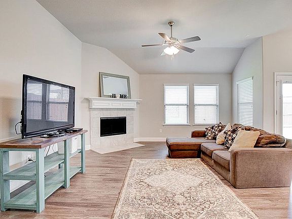 5th image of 1513 Town Creek Cir