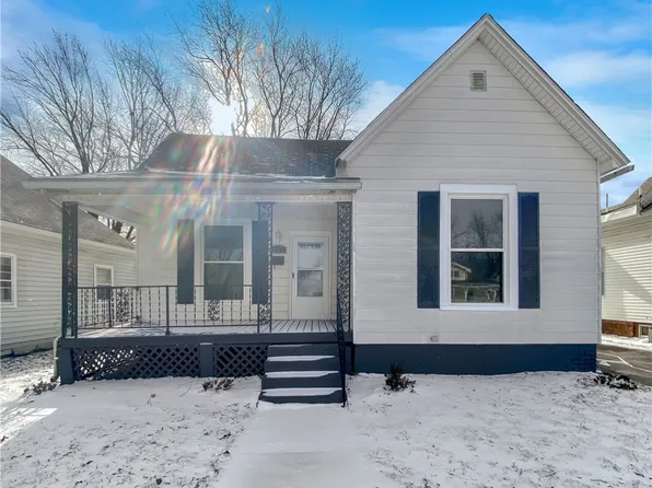 2413 Shelby Ave, Mattoon, IL 61938