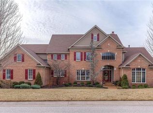 369 Merlot Ln, Saint Albans, MO 63073