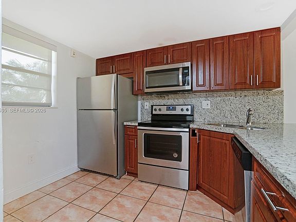 3rd image of 10525 SW 112th Ave APT 309