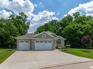 3711 Flora Dr, Milan, IL 61264